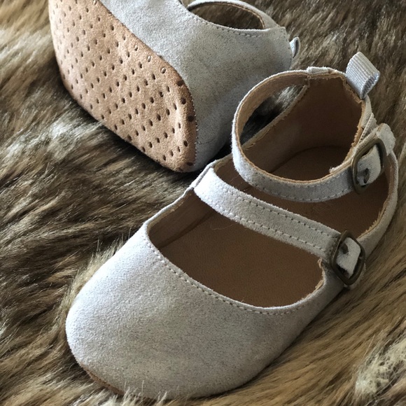 Taupe Baby Girl ballet shoes - Picture 2 of 3